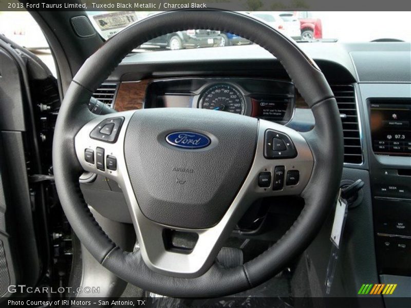Tuxedo Black Metallic / Charcoal Black 2013 Ford Taurus Limited