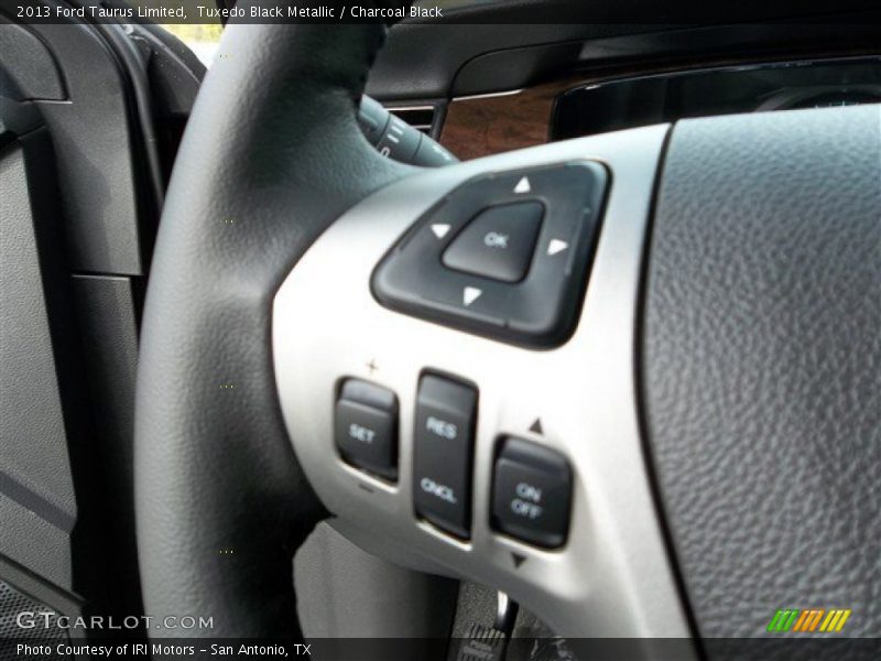 Tuxedo Black Metallic / Charcoal Black 2013 Ford Taurus Limited