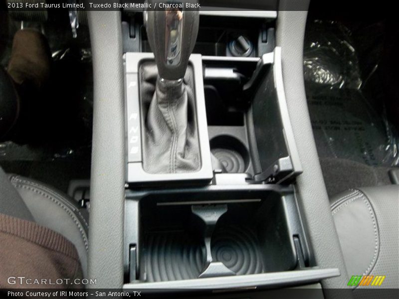 Tuxedo Black Metallic / Charcoal Black 2013 Ford Taurus Limited