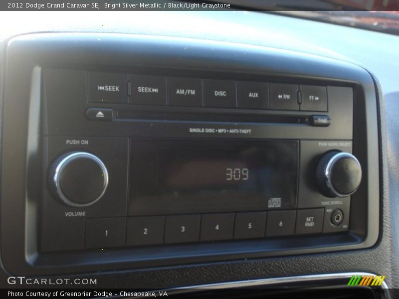 Bright Silver Metallic / Black/Light Graystone 2012 Dodge Grand Caravan SE