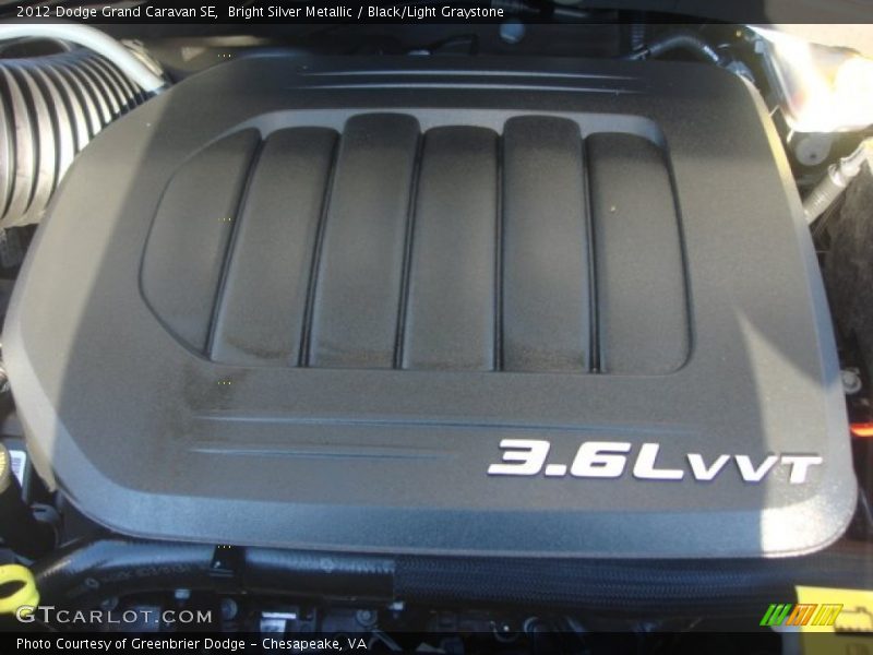 Bright Silver Metallic / Black/Light Graystone 2012 Dodge Grand Caravan SE