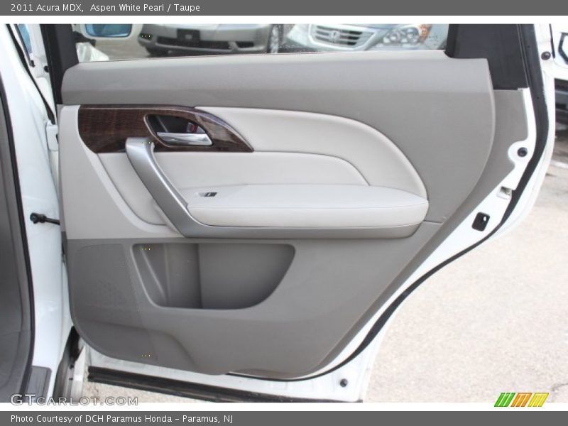 Aspen White Pearl / Taupe 2011 Acura MDX