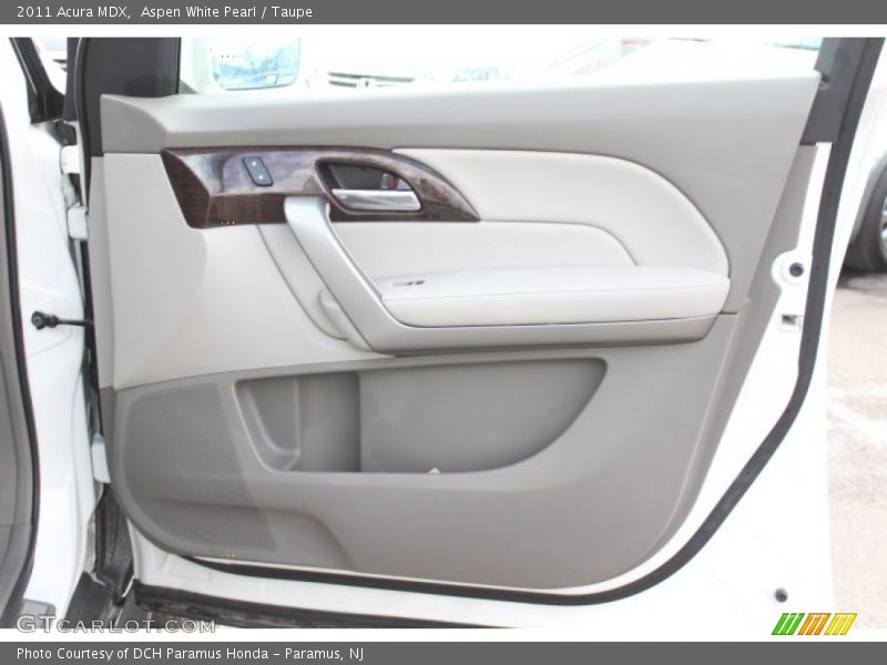 Aspen White Pearl / Taupe 2011 Acura MDX