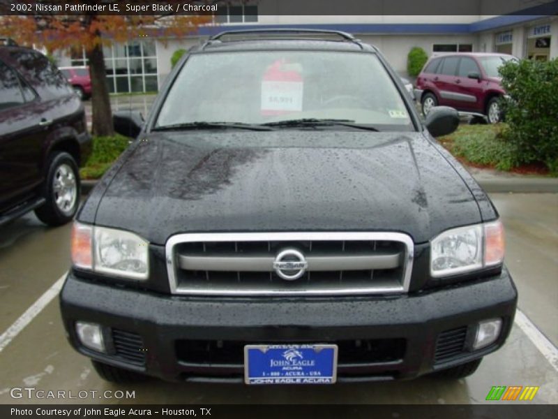 Super Black / Charcoal 2002 Nissan Pathfinder LE
