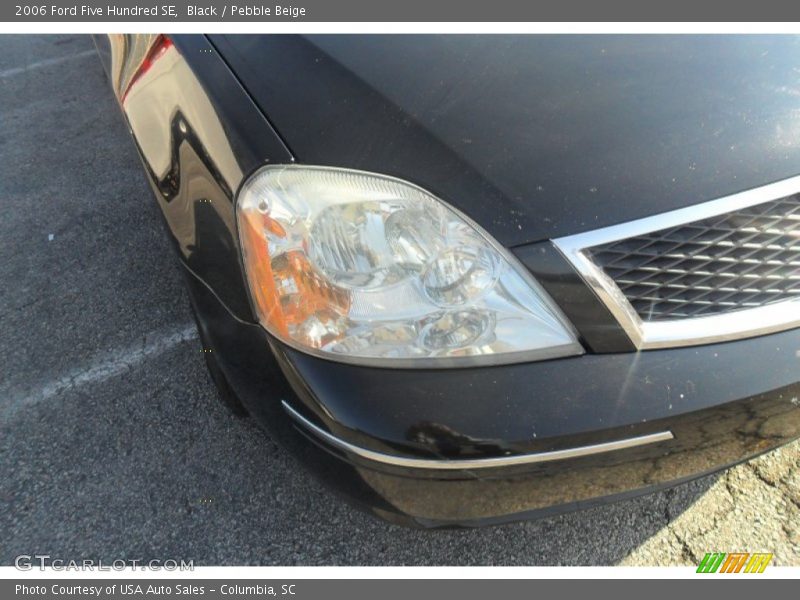 Black / Pebble Beige 2006 Ford Five Hundred SE