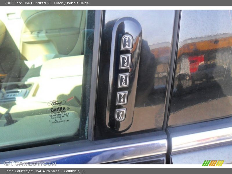 Black / Pebble Beige 2006 Ford Five Hundred SE