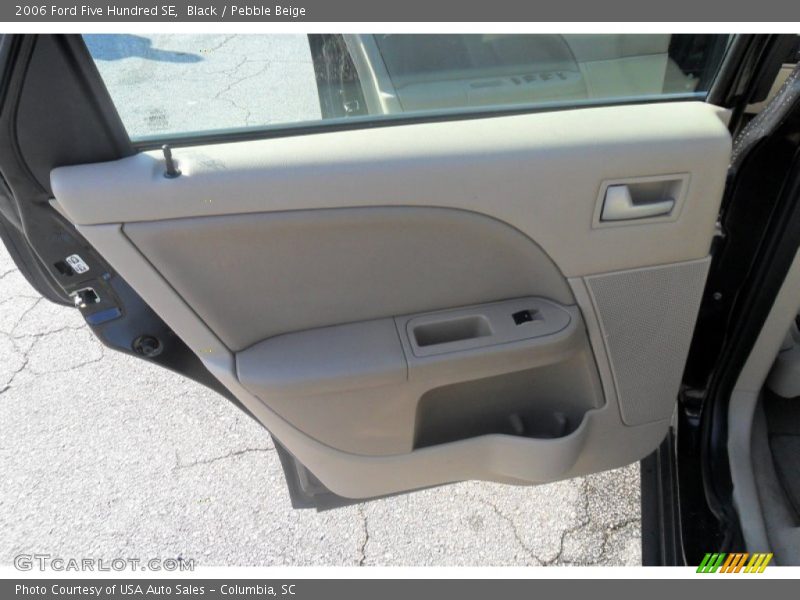 Black / Pebble Beige 2006 Ford Five Hundred SE