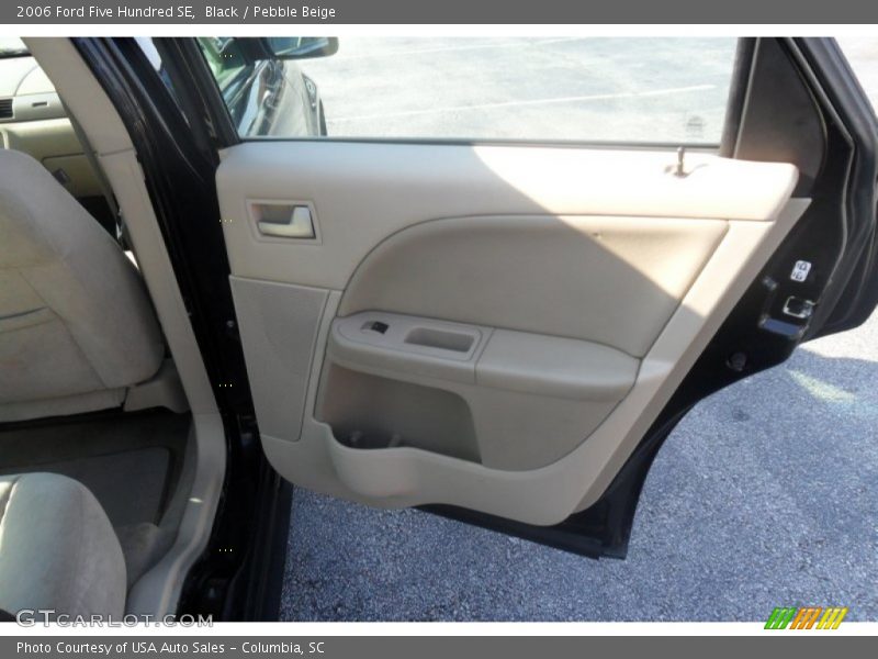 Black / Pebble Beige 2006 Ford Five Hundred SE