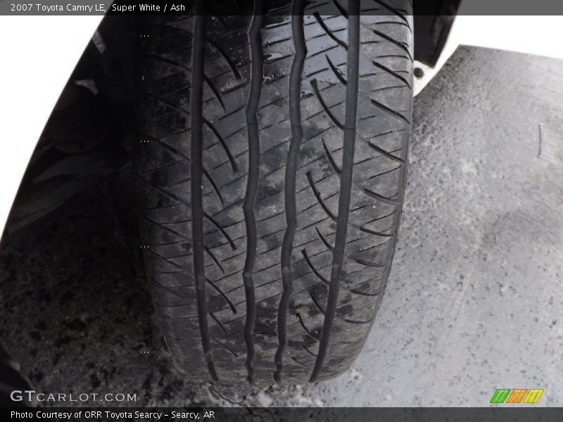 Super White / Ash 2007 Toyota Camry LE