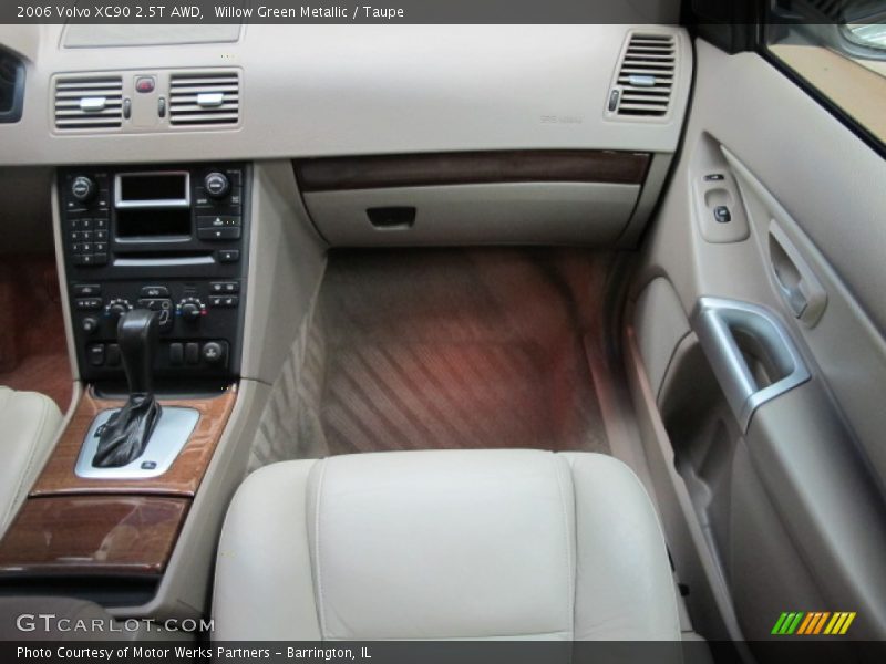 Willow Green Metallic / Taupe 2006 Volvo XC90 2.5T AWD