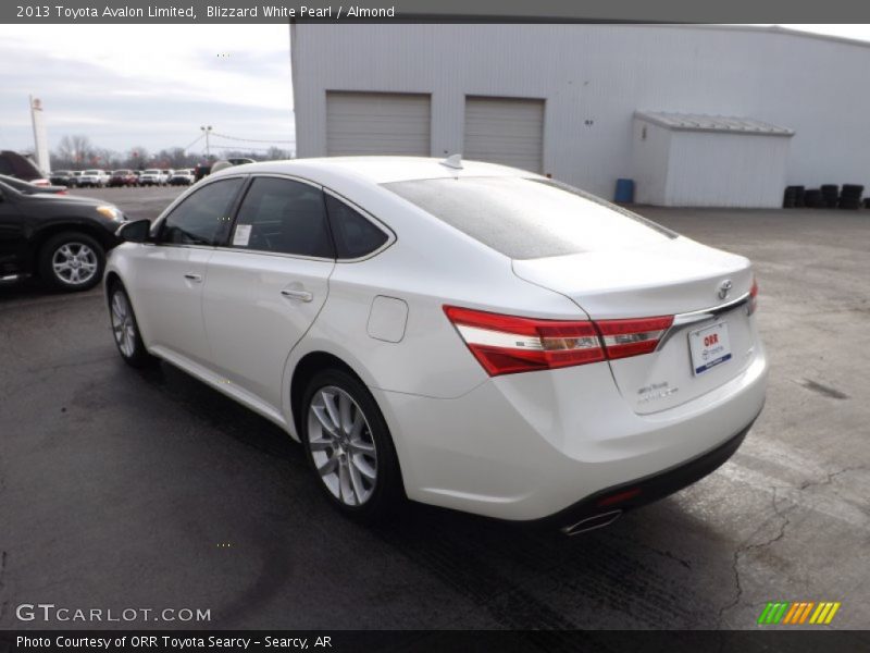 Blizzard White Pearl / Almond 2013 Toyota Avalon Limited