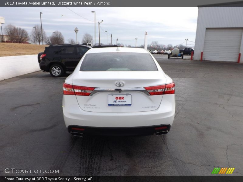 Blizzard White Pearl / Almond 2013 Toyota Avalon Limited