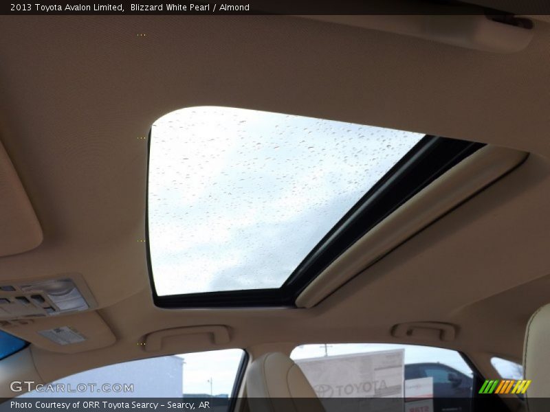 Blizzard White Pearl / Almond 2013 Toyota Avalon Limited