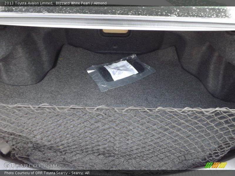 Blizzard White Pearl / Almond 2013 Toyota Avalon Limited