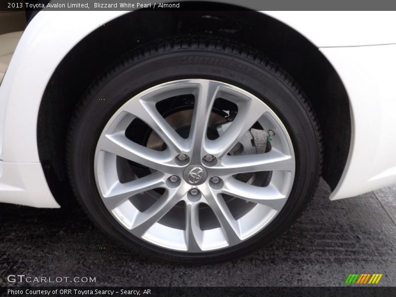 Blizzard White Pearl / Almond 2013 Toyota Avalon Limited