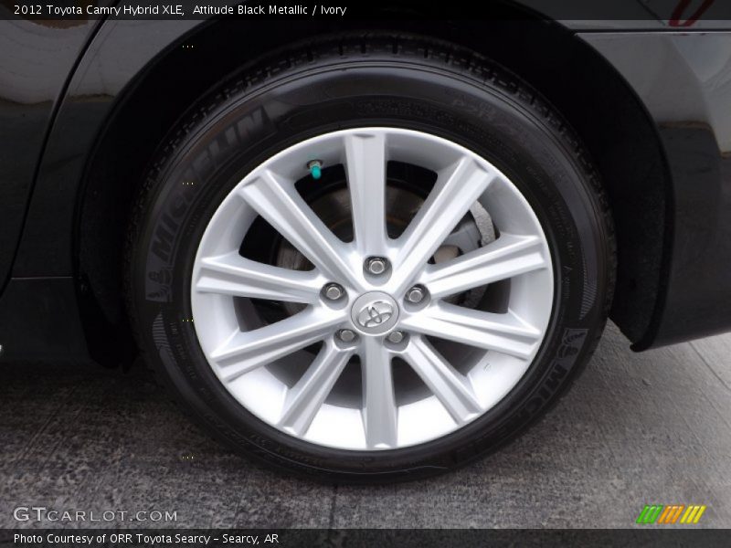 Attitude Black Metallic / Ivory 2012 Toyota Camry Hybrid XLE