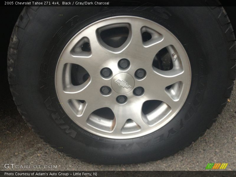 Black / Gray/Dark Charcoal 2005 Chevrolet Tahoe Z71 4x4