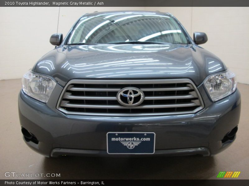 Magnetic Gray Metallic / Ash 2010 Toyota Highlander