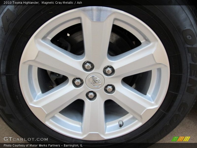 Magnetic Gray Metallic / Ash 2010 Toyota Highlander