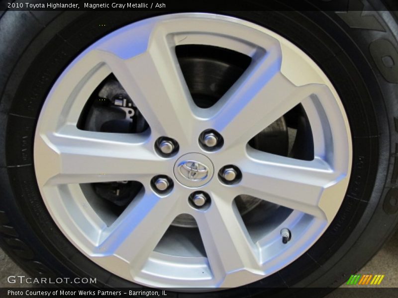 Magnetic Gray Metallic / Ash 2010 Toyota Highlander