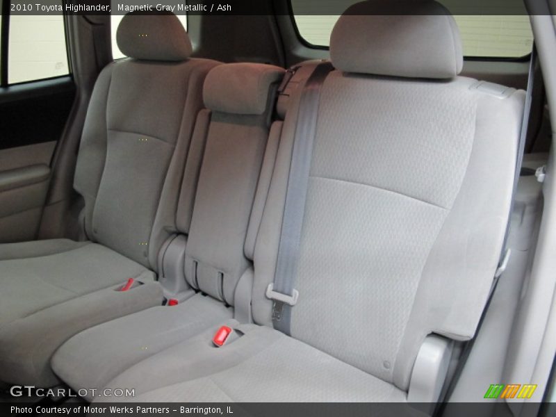Magnetic Gray Metallic / Ash 2010 Toyota Highlander