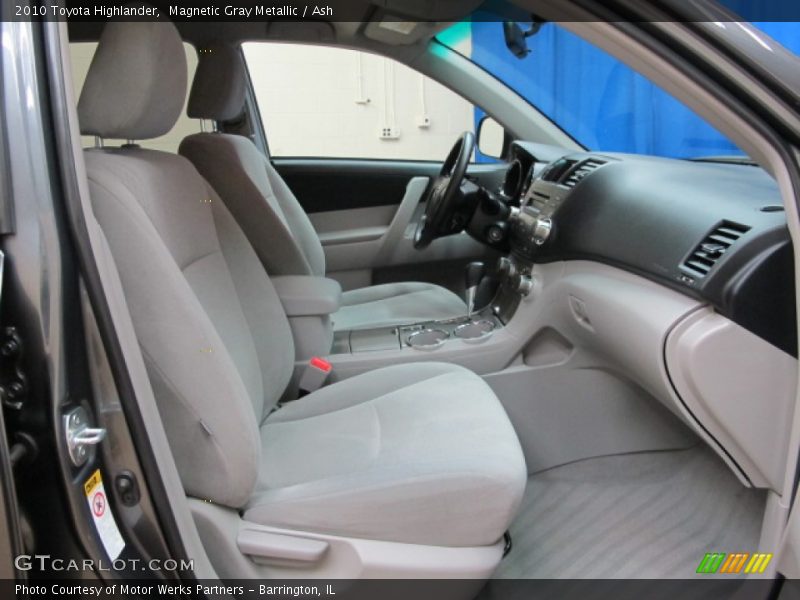 Magnetic Gray Metallic / Ash 2010 Toyota Highlander