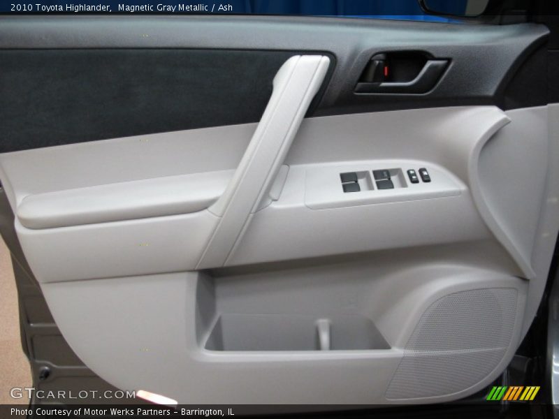 Magnetic Gray Metallic / Ash 2010 Toyota Highlander