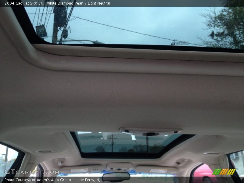 White Diamond Pearl / Light Neutral 2004 Cadillac SRX V6
