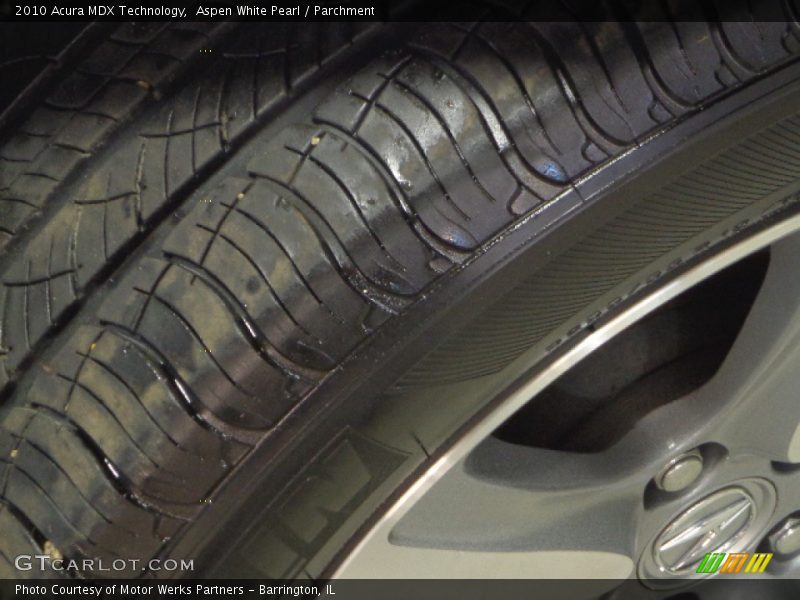 Aspen White Pearl / Parchment 2010 Acura MDX Technology
