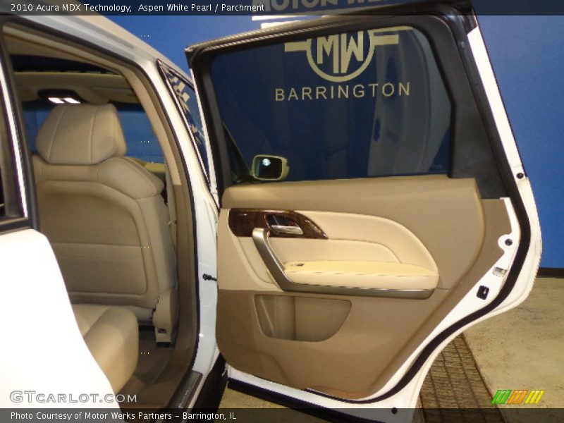 Aspen White Pearl / Parchment 2010 Acura MDX Technology