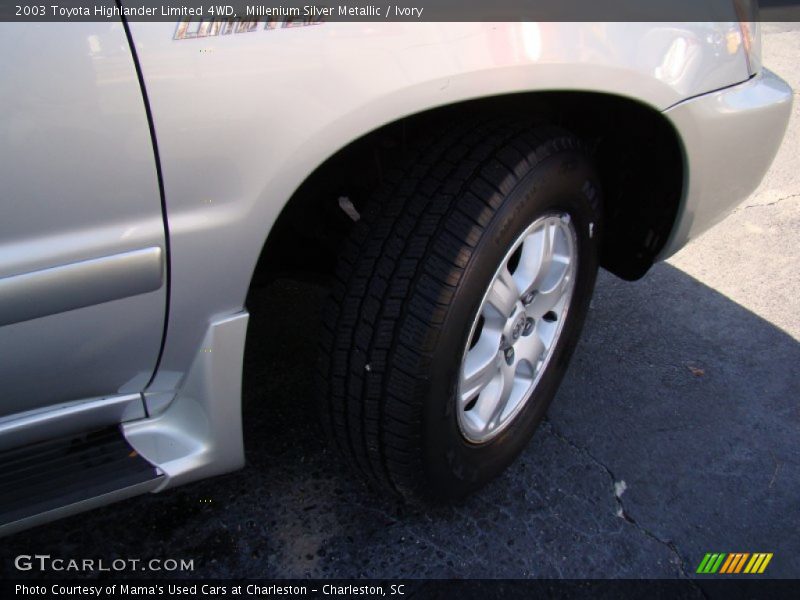 Millenium Silver Metallic / Ivory 2003 Toyota Highlander Limited 4WD