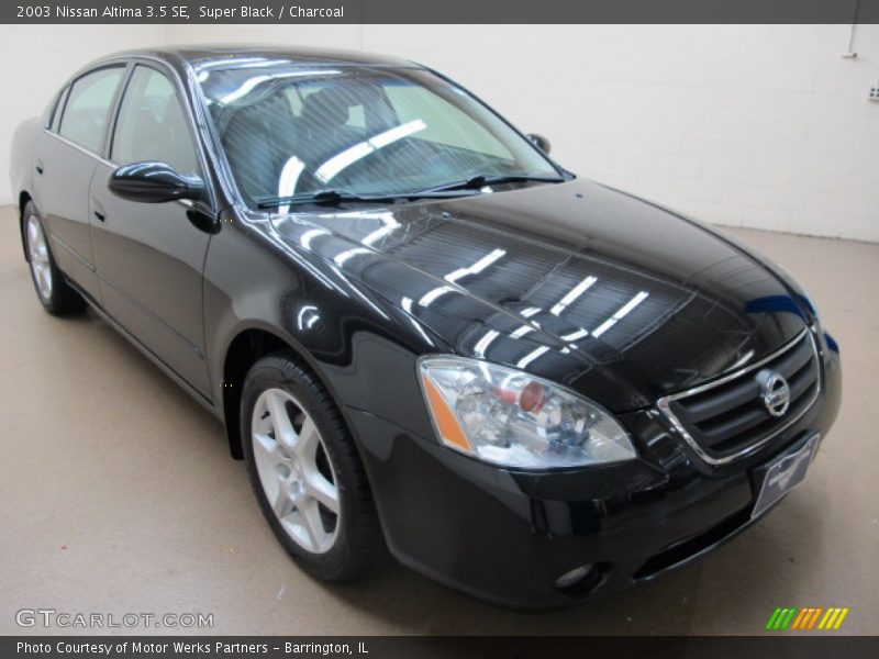 Super Black / Charcoal 2003 Nissan Altima 3.5 SE