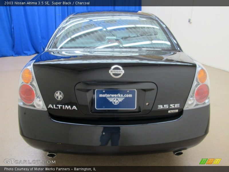Super Black / Charcoal 2003 Nissan Altima 3.5 SE