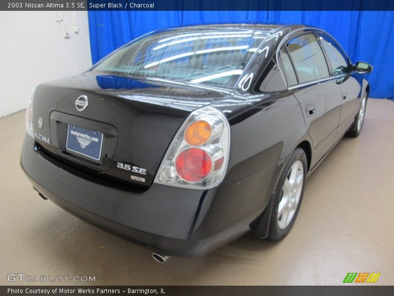 Super Black / Charcoal 2003 Nissan Altima 3.5 SE