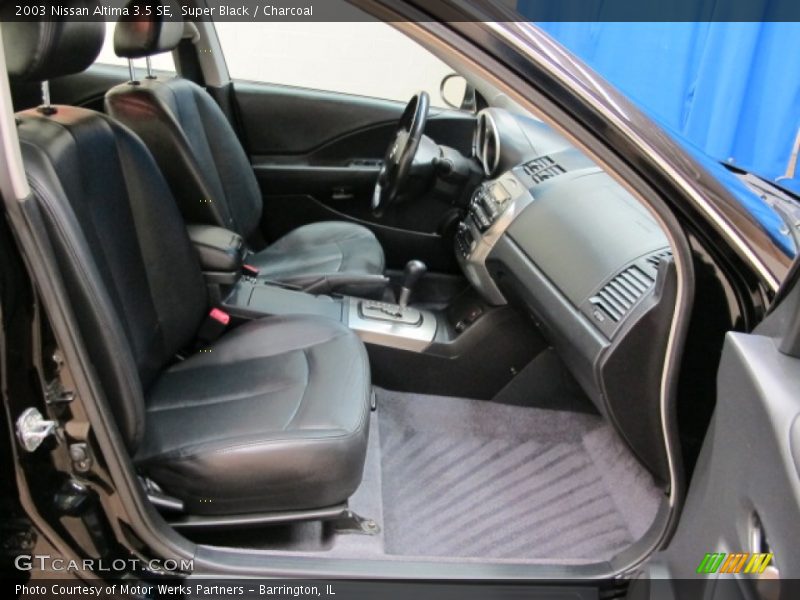 Super Black / Charcoal 2003 Nissan Altima 3.5 SE