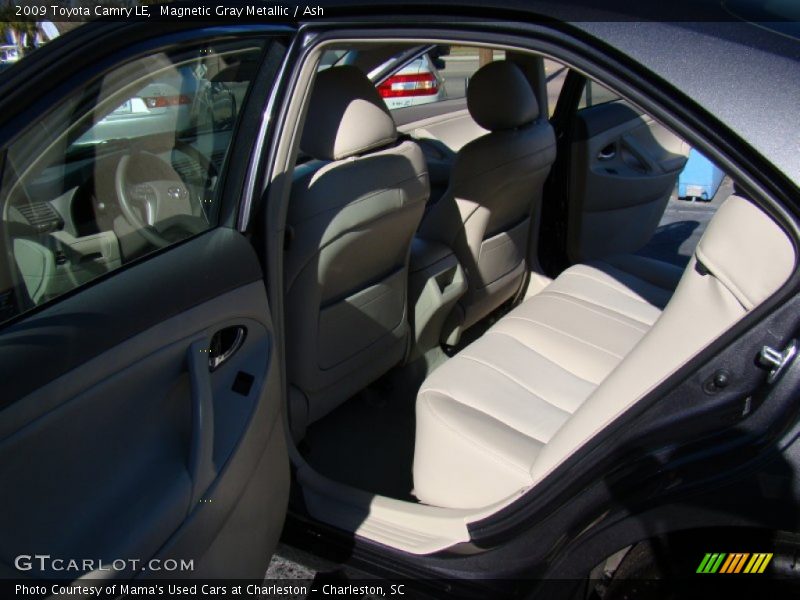 Magnetic Gray Metallic / Ash 2009 Toyota Camry LE