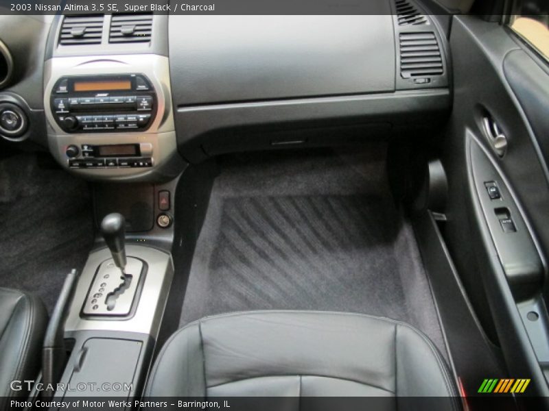 Super Black / Charcoal 2003 Nissan Altima 3.5 SE