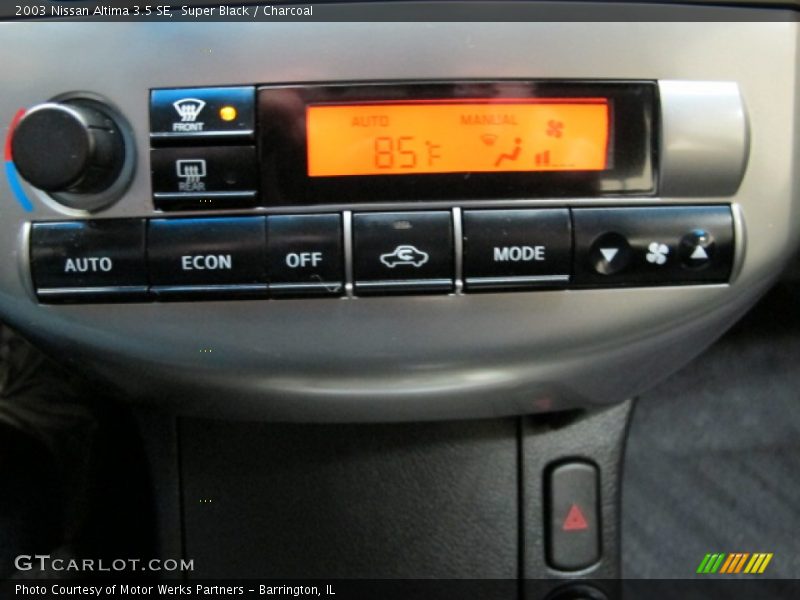 Super Black / Charcoal 2003 Nissan Altima 3.5 SE