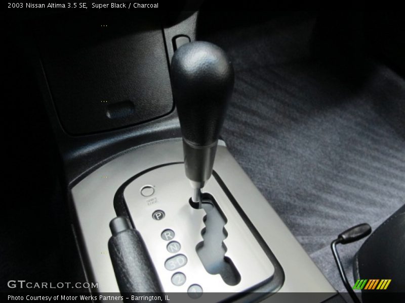 Super Black / Charcoal 2003 Nissan Altima 3.5 SE