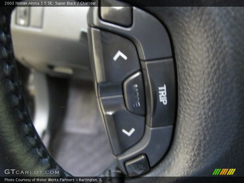 Super Black / Charcoal 2003 Nissan Altima 3.5 SE
