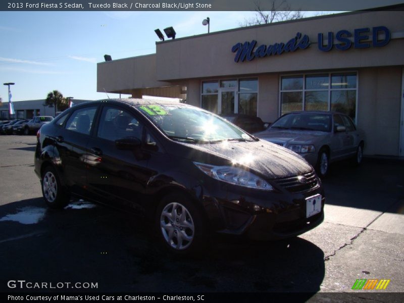 Tuxedo Black / Charcoal Black/Light Stone 2013 Ford Fiesta S Sedan