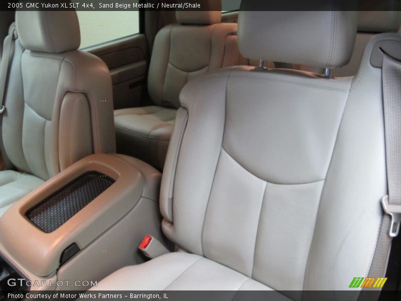 Sand Beige Metallic / Neutral/Shale 2005 GMC Yukon XL SLT 4x4