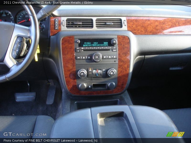 Blue Granite Metallic / Ebony 2011 Chevrolet Avalanche LS 4x4