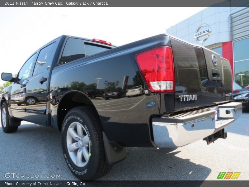 Galaxy Black / Charcoal 2012 Nissan Titan SV Crew Cab