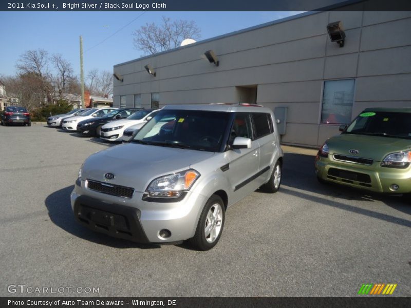 Bright Silver / Black Soul Logo Cloth 2011 Kia Soul +