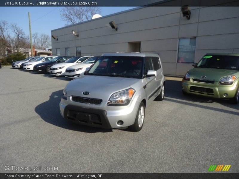 Bright Silver / Black Soul Logo Cloth 2011 Kia Soul +