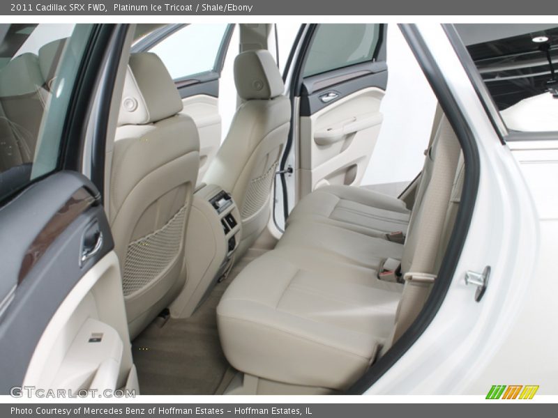 Platinum Ice Tricoat / Shale/Ebony 2011 Cadillac SRX FWD