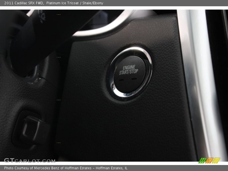 Platinum Ice Tricoat / Shale/Ebony 2011 Cadillac SRX FWD