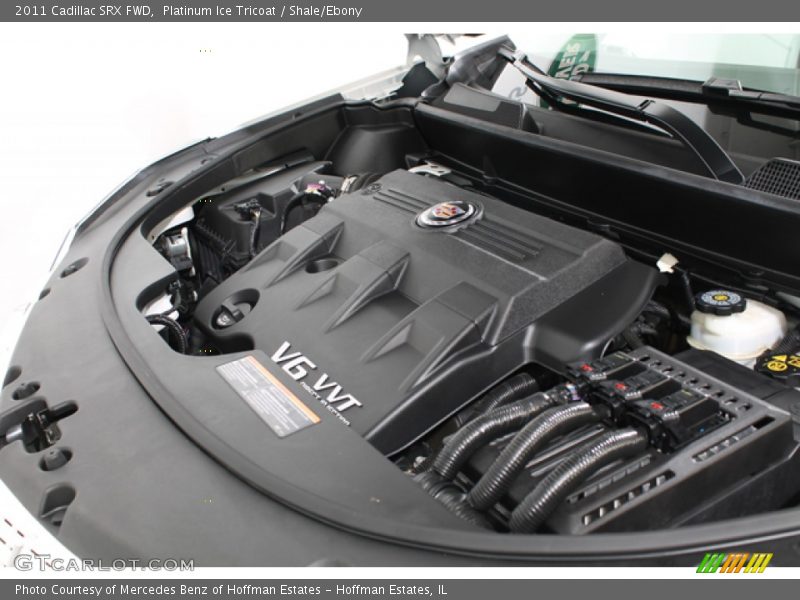 Platinum Ice Tricoat / Shale/Ebony 2011 Cadillac SRX FWD