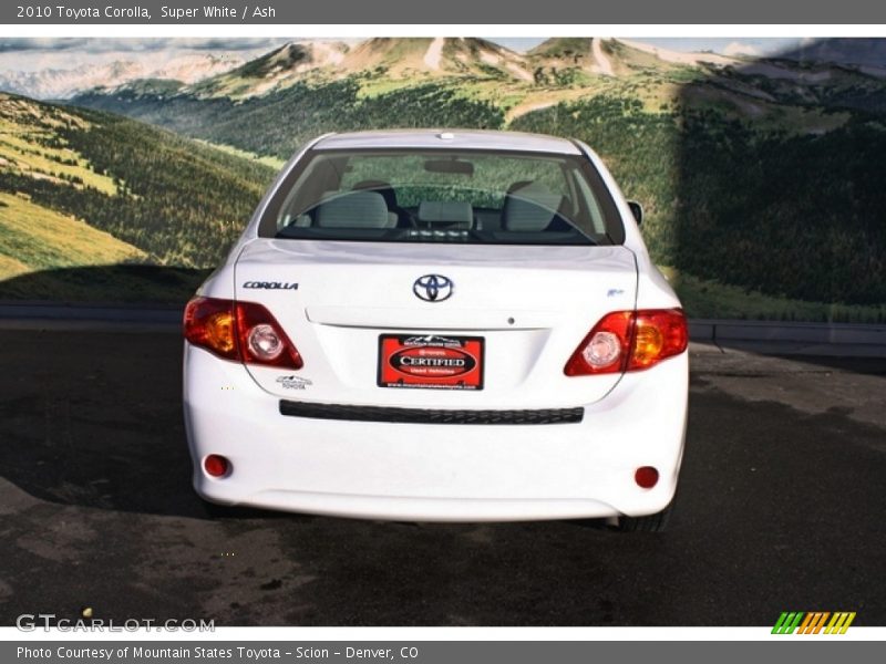Super White / Ash 2010 Toyota Corolla
